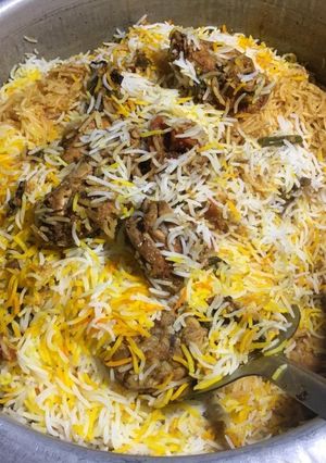 A picture of Chicken Biryani.