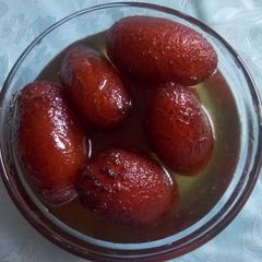 A picture of Kala jaam.