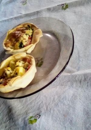 Una foto de Quiche de espinacas y tomate versión mini♡˖꒰ᵕ༚ᵕ⑅꒱