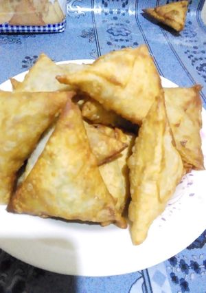 A picture of Beef samosas.