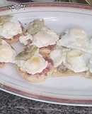 Canapés con huevos de codorniz