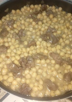 Foto principal de Salteado de garbanzos con carne
