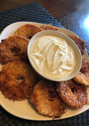 A picture of Fried pineapple slices.