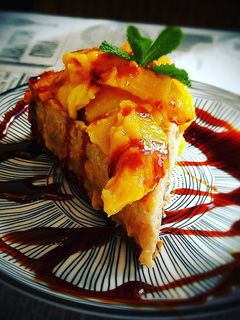 Una foto de Tarta de la viña VEGANA con fruta fresca
