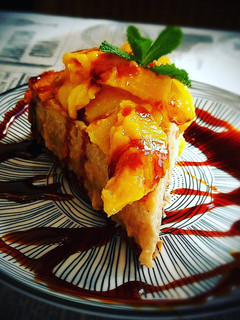 Una foto de Tarta de la viña VEGANA con fruta fresca