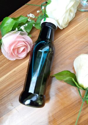 A picture of Curacao Syrup.