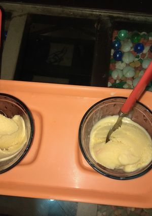 A picture of Mango Ice cream.