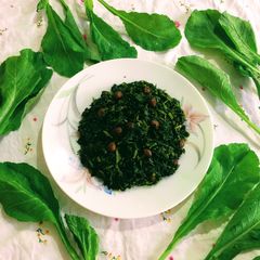 A picture of Bengali style Shorshe Saag / Mustard Greens.