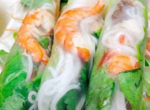 Hình của món Gỏi cuốn tôm thịt.