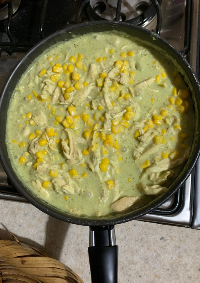 Una foto de Pollo en salsa verde con toque cremoso