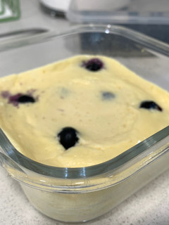 Una foto de Cheesecake con arándanos al microondas (también versión sin lactosa)