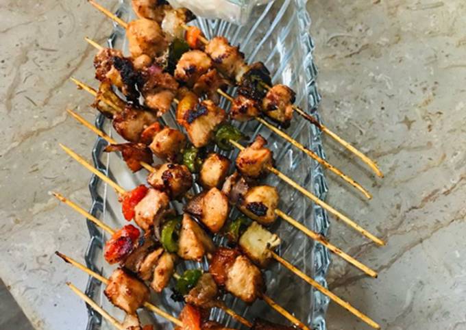 Shashlik sticks with mayo sauce