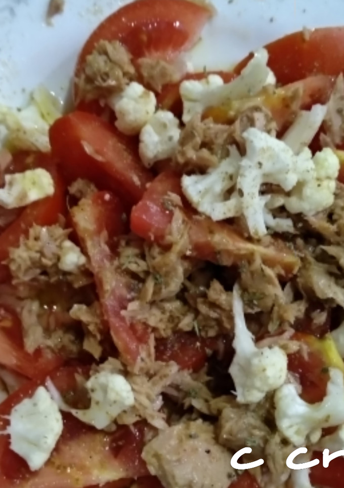 Una foto de Ensalada de tomate y comino