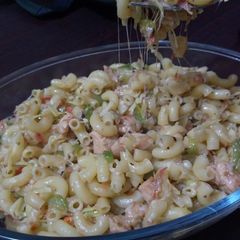 A picture of Cheese veggie macaroni.