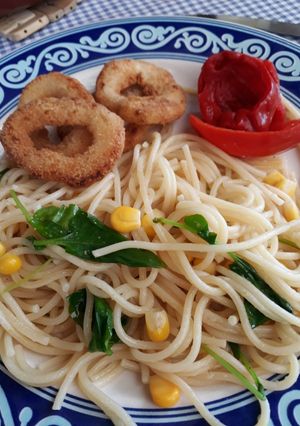 Foto de Macarrão alho e óleo com verduras