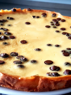 Una foto de Torta ricotta de masa quebrada, con pepitas de chocolate 🍫