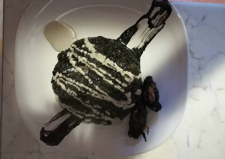 Arroz negro con ali oli
