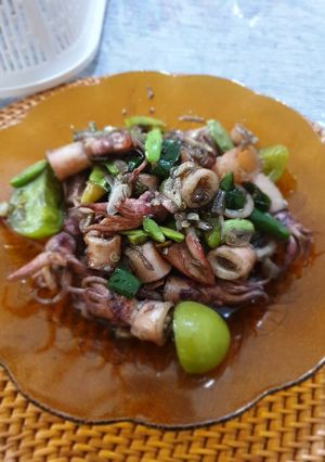 Foto resep Cumi pete oseng cabe ijo endos