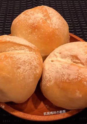 A picture of Mini Dinner Rolls.