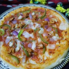 A picture of Chicken pizza.