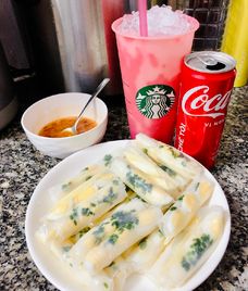 bánh tráng cuốn sốt