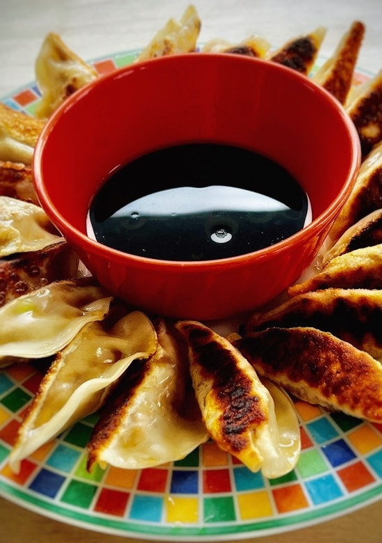 Una foto de Gyozas de capón