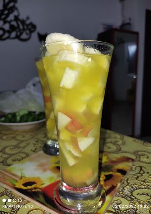 صورة لوصفة سلطة فواكه مع العصير🍸🍹🍹