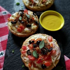 A picture of Semolina Cornmeal Pizza.