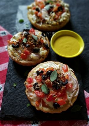 A picture of Semolina Cornmeal Pizza.
