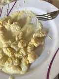 Ñoquis de polenta en salsa blanca