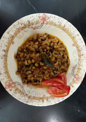 A picture of Rajma lobia masala.