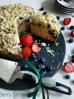 Foto resep Berry Crumb Cake