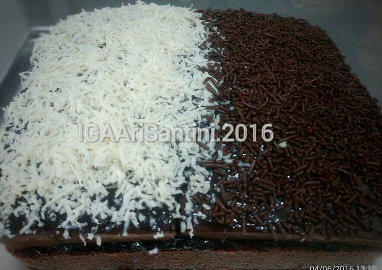 Simple Chocolate Sponge Cake  dengan Blueberry Topping