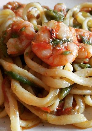 Foto di Linguine con asparagi, ciliegino e gambero Rosso di Mazara!
