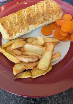 A picture of Chicken sausage rolls.