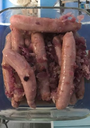 Una foto de Salchichas frescas al vino