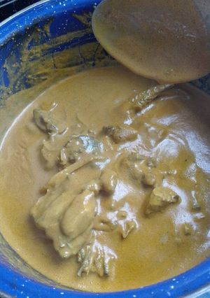 Una foto de Pollo a la crema