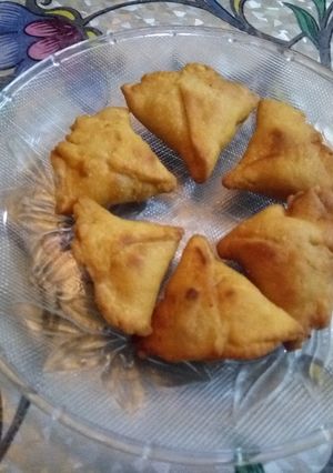 A picture of Mini Samosa with Moong Daal.
