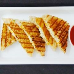 A picture of Hung Curd Sandwiches.