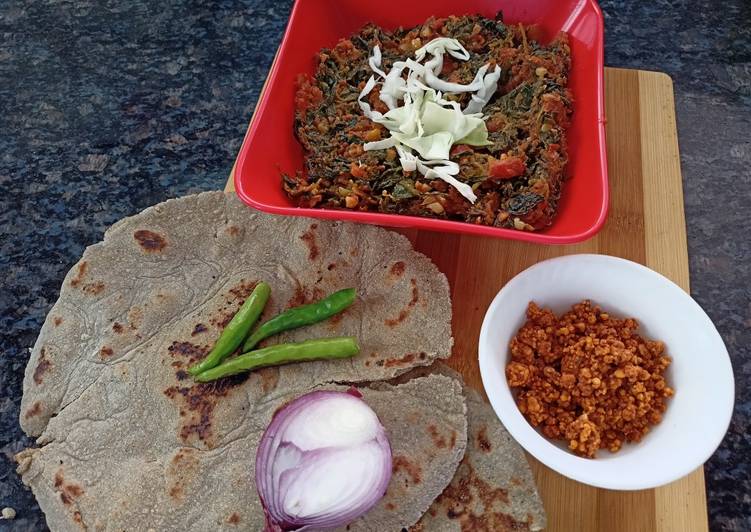 Methi sabzi bajri roti and peanut chutney