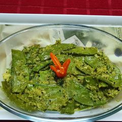 A picture of Tel Shim/ Broadbeans in mustard paste.