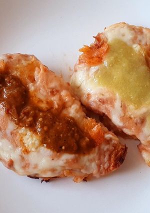 Una foto de Molletes diferentes