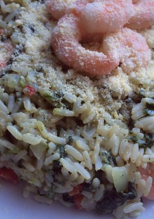 Una foto de Arroz con camarones🍚🍤