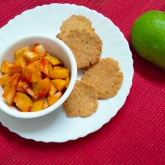 A picture of Hing wala Mango pickle (without oil).