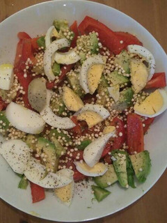 Una foto de Ensalada con quinoa!
