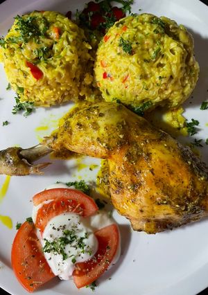 Φωτογραφία της συνταγής Κοτόπουλο (μπούτια) στον φούρνο ❤️ με πιλάφι 🇬🇷!!