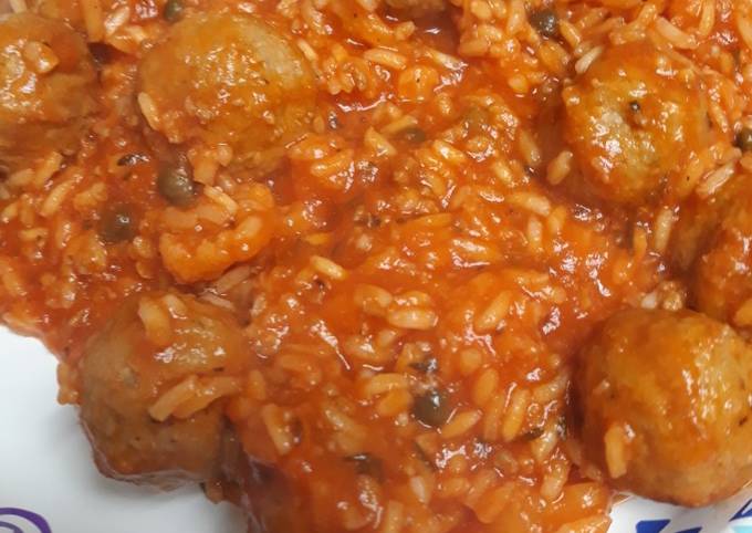 Recipe of Super Quick Homemade Red Rice with Meatballs