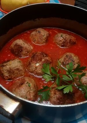 Una foto de Albóndigas con sorpresa (un dadito de queso)