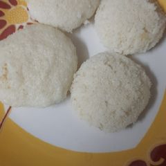 A picture of Steamed Rice idli.