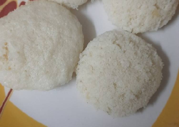 Steps to Make Favorite Steamed Rice idli
